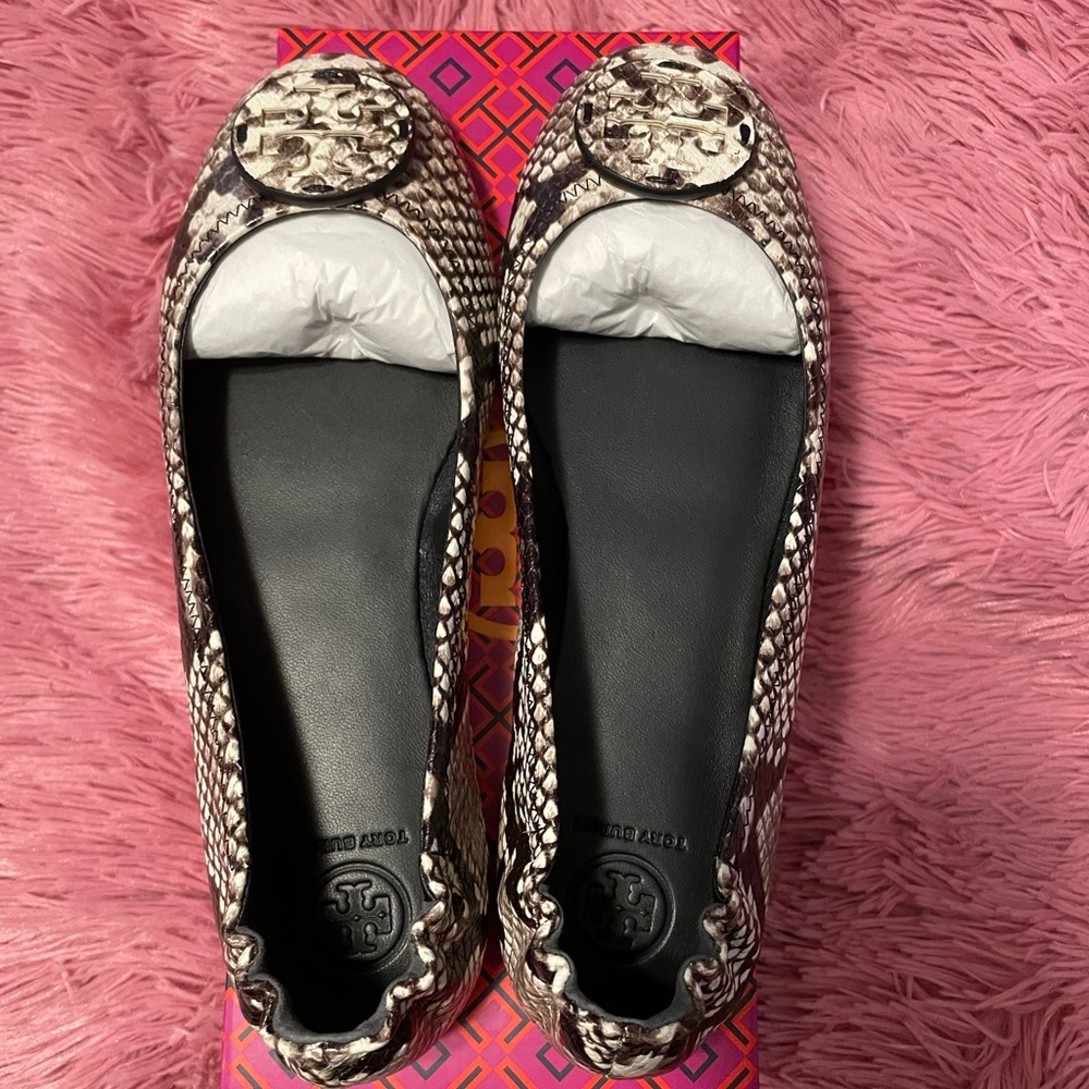 Tory Burch Minnie Flat!